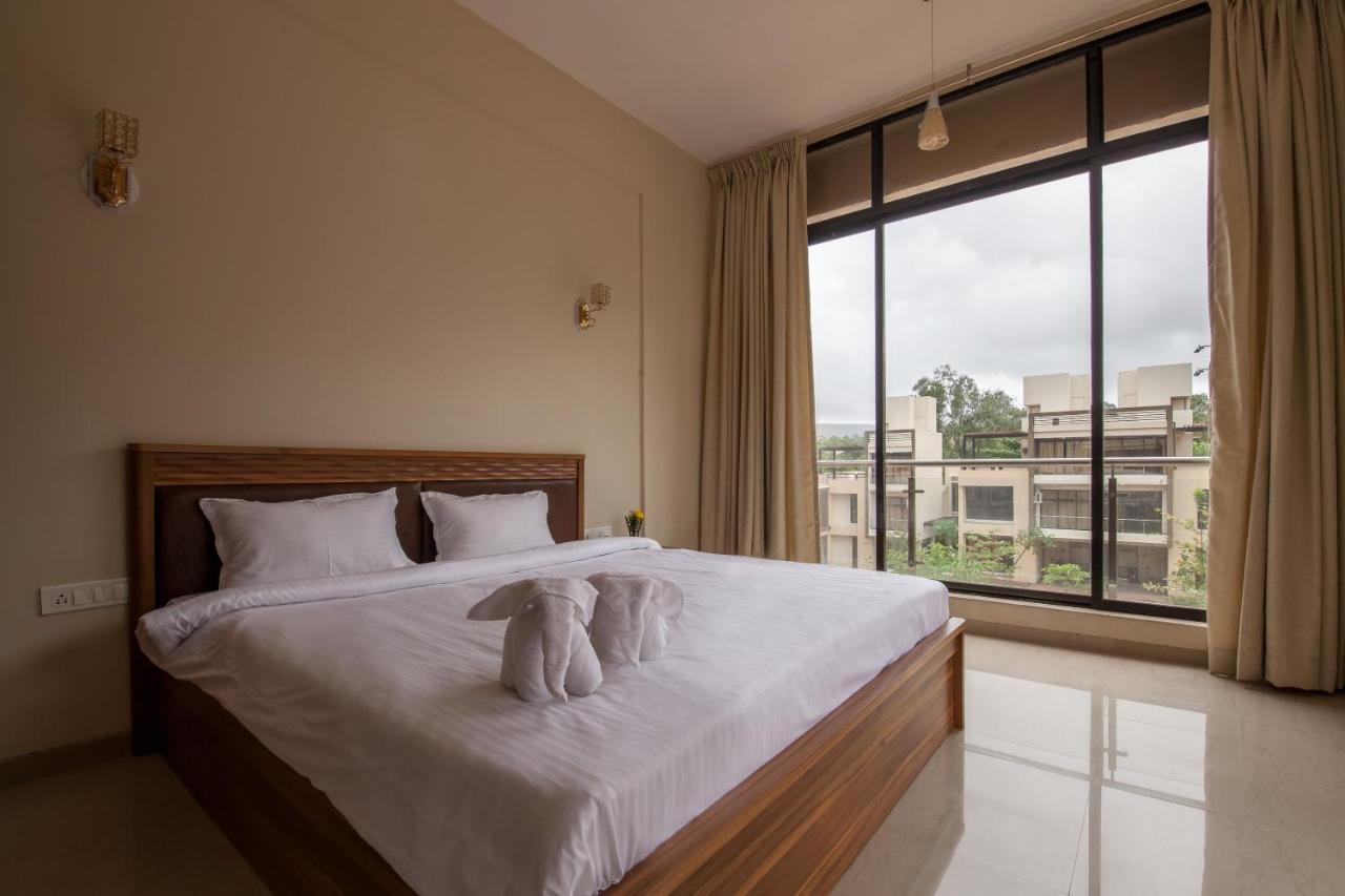Stayvista'S Greenwoods Villa 10 - City-Center Villa With Private Pool, Terrace, Lift & Carrom Board Lonavala Εξωτερικό φωτογραφία